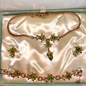 Vintage Barclay Green Rhinestone Jewelry Set Necklace Earrings Bracelet Orig Box